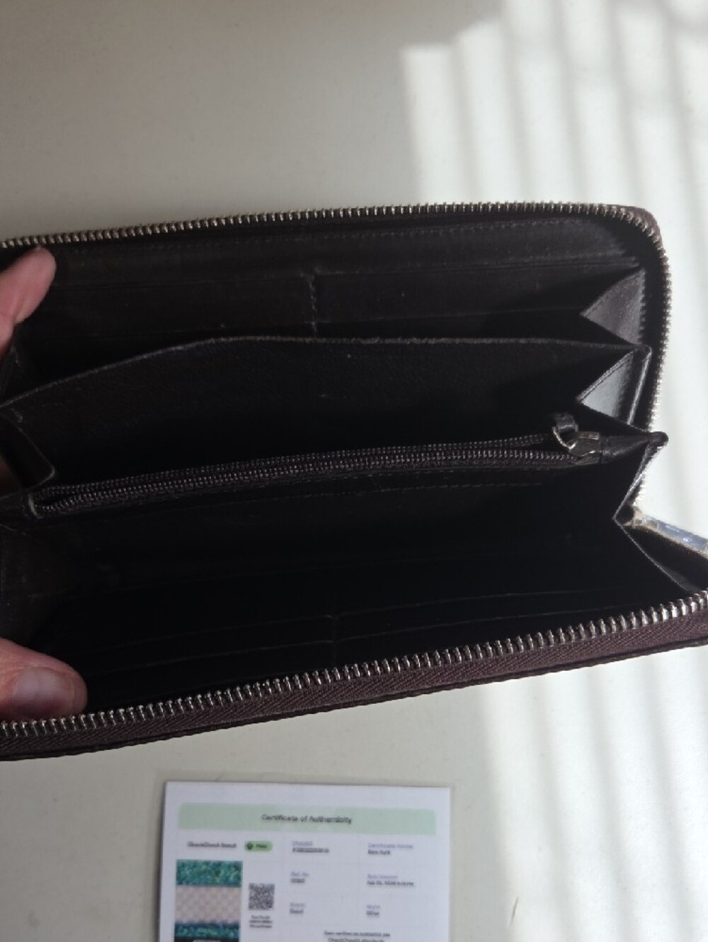 Gucci Beige and Brown GG Canvas Zip Wallet - Picture 3 of 10